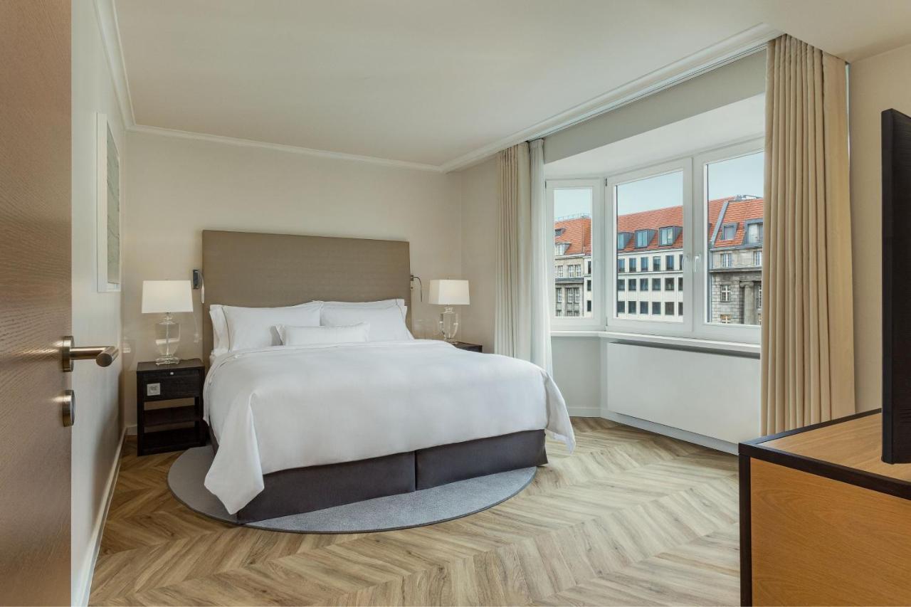 Junior King Suite