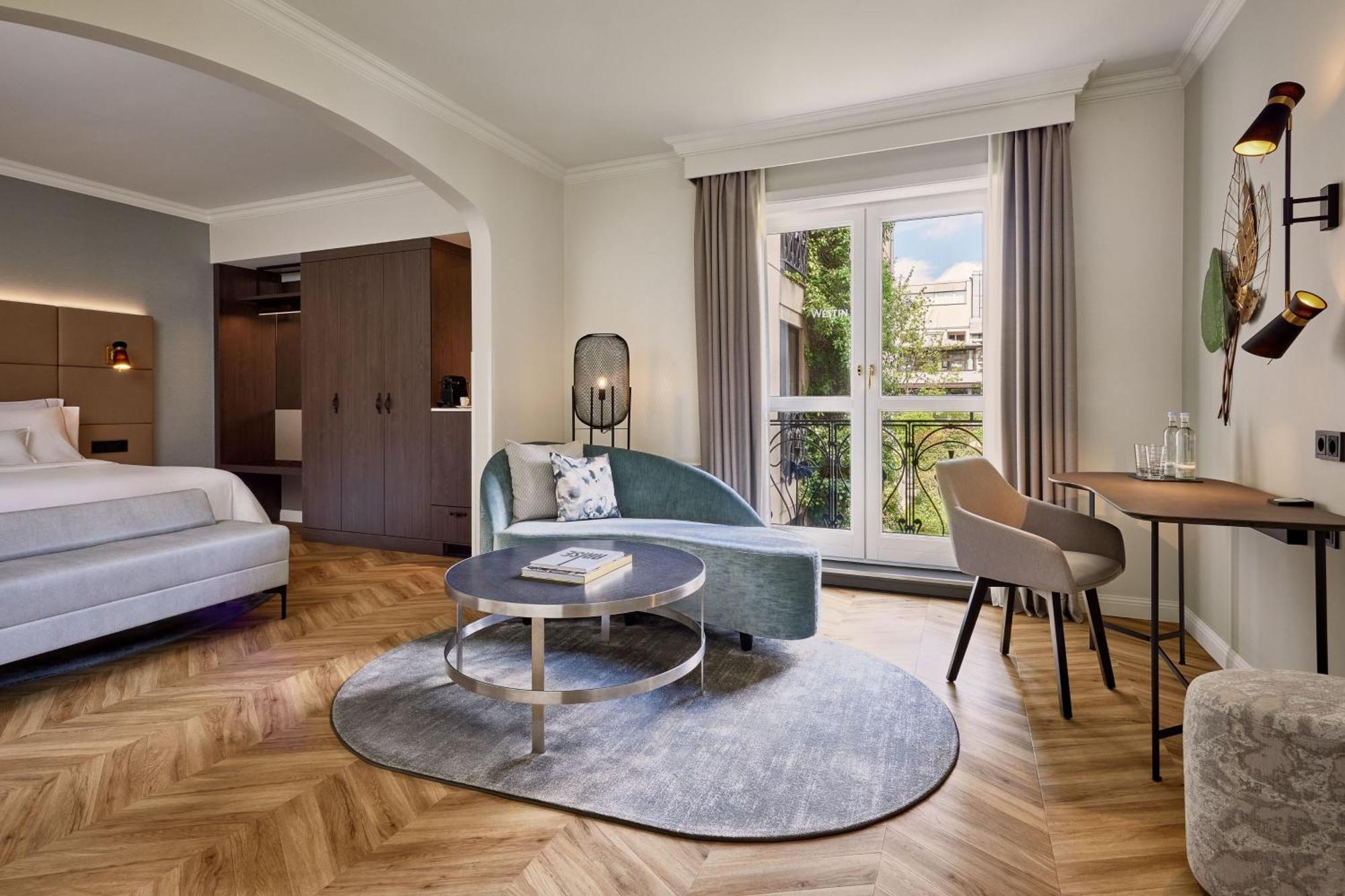 Junior King Suite